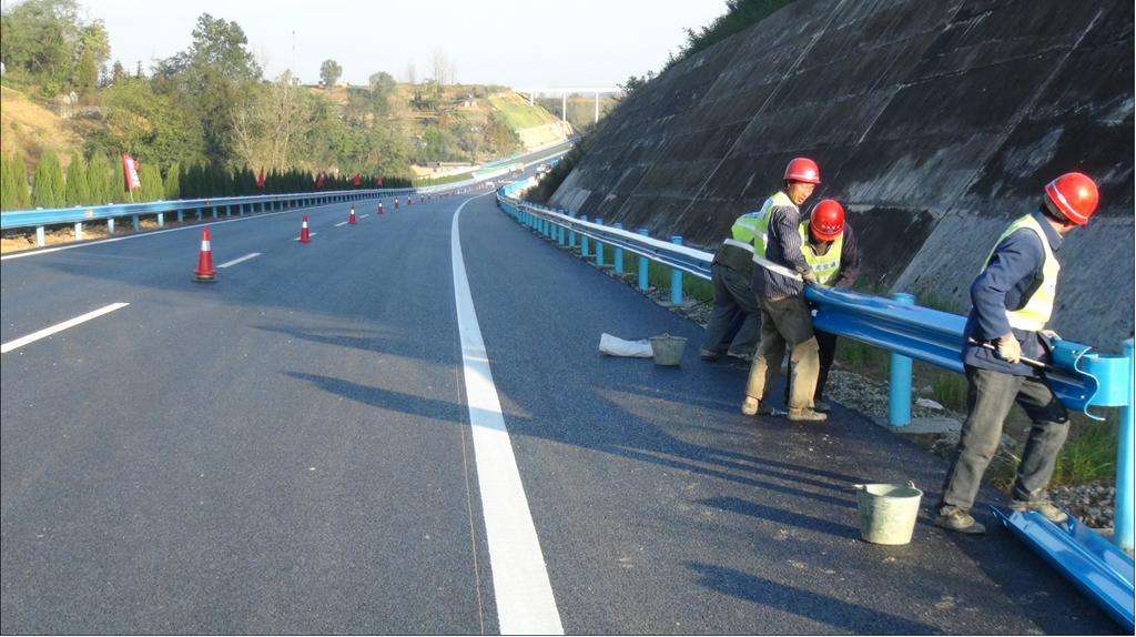 孝感公路护栏的重要职能有哪些？