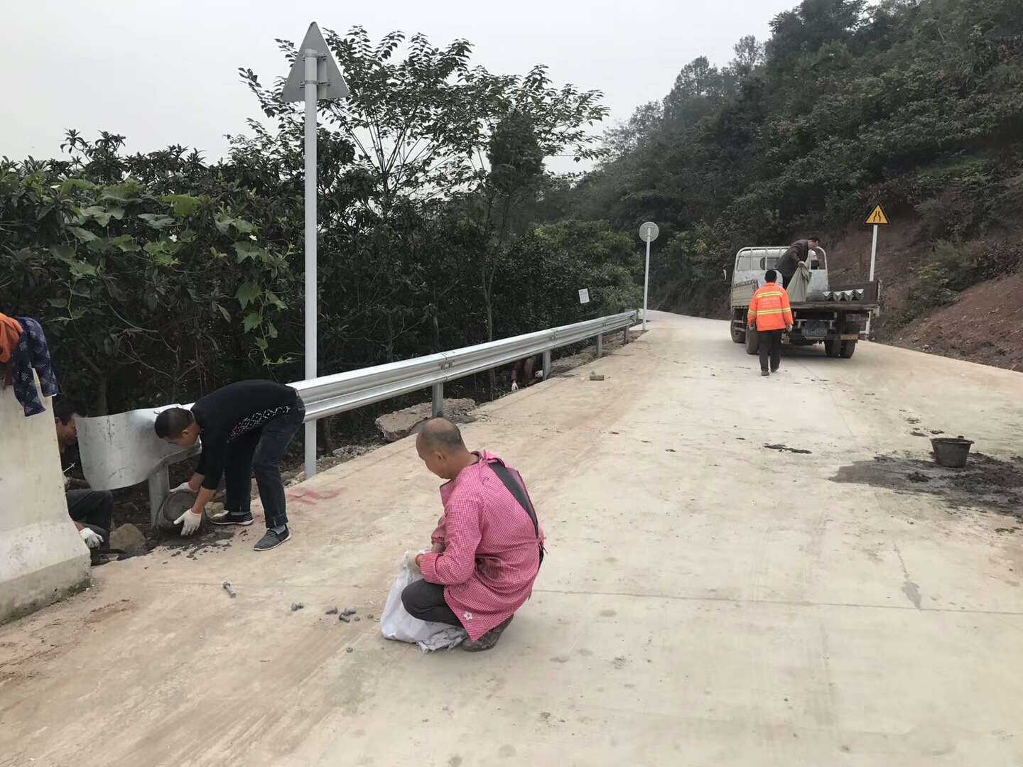 波形护栏怎么验收？